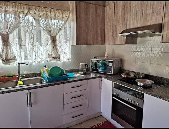 4 BEDROOM HOUSE FOR SALE IN CRAIGIEBURN